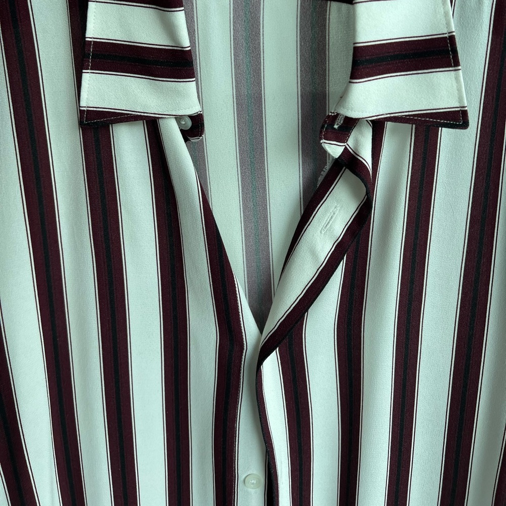 Reiss Men Button Down (Size M) - image 3